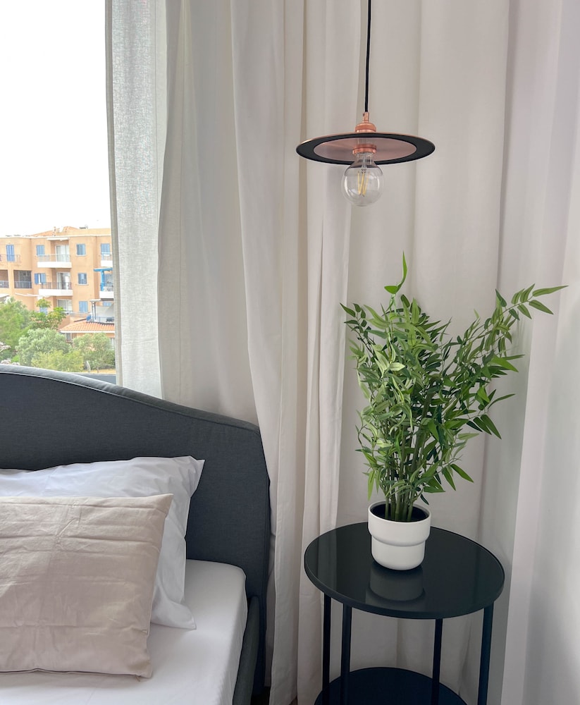 Procy 103 Sea View Apartment Ideal for Long or Short Stays