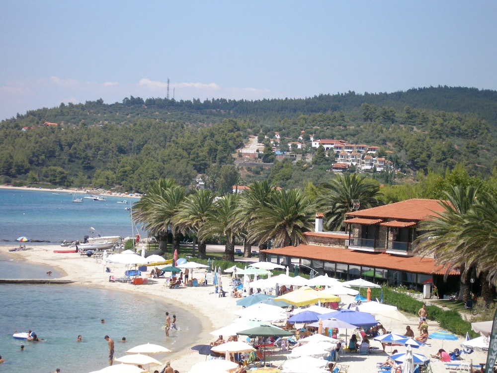 Happy Camp Mobile Homes in Castello Camping and Summer Resort view 4