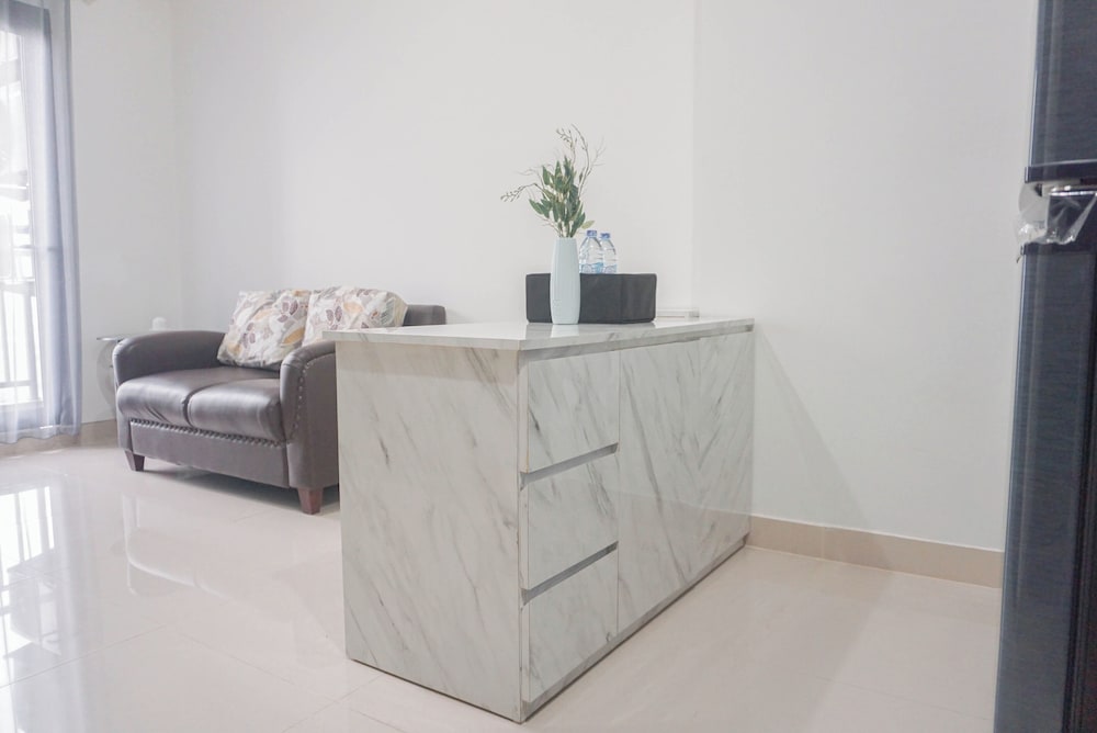 Comfy And Homey 2Br Transpark Cibubur Apartment