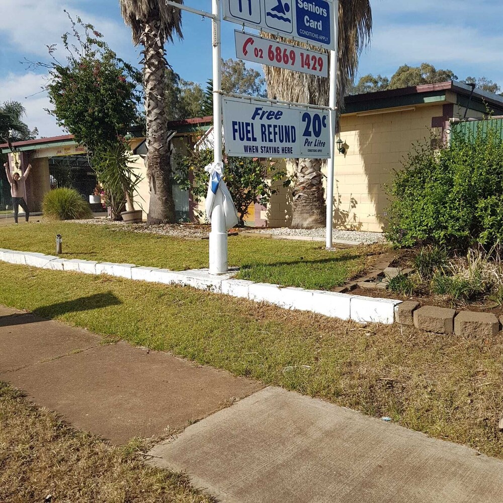 Peak Hill Golden Peak Budget Motel