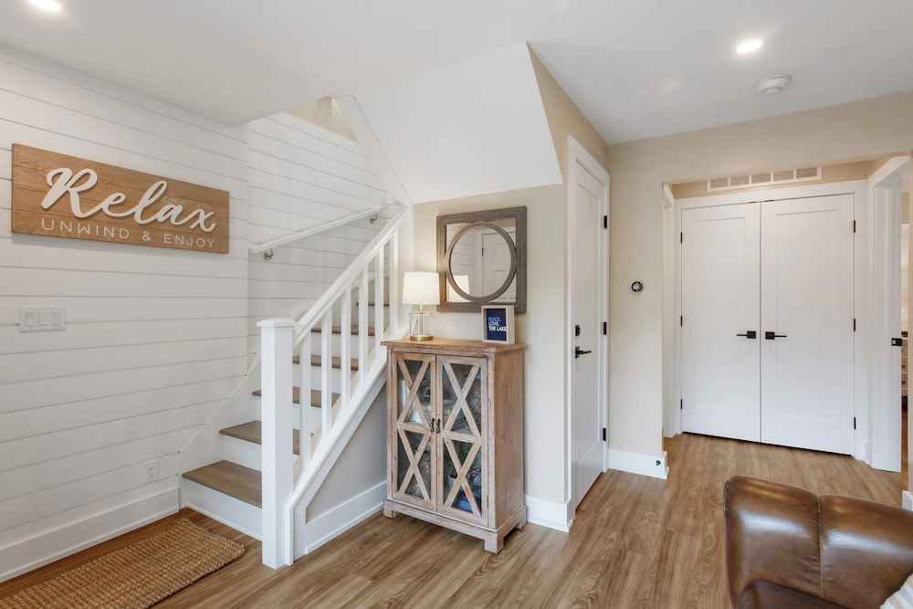 Abbey Springs - Private Community & Amenities!
