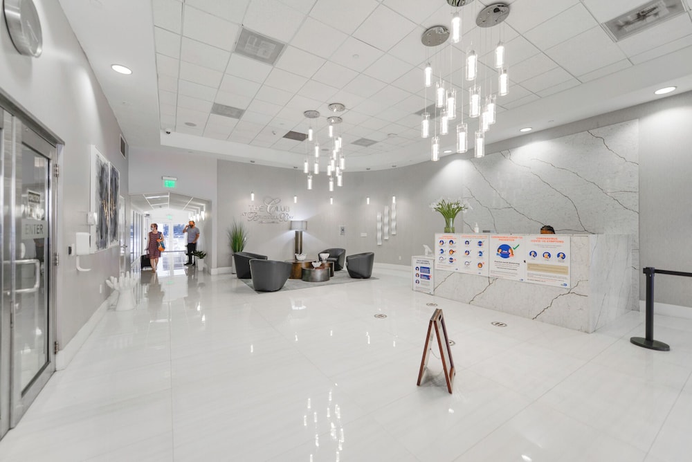 Modern Comfort in the Heart of Brickell
