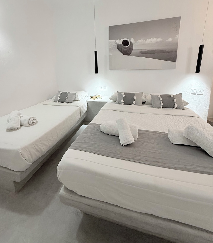 Fira Heart Studios