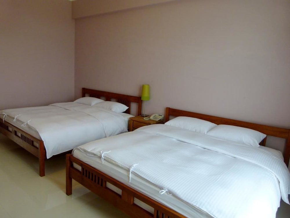 Down-Home Hotel view 5