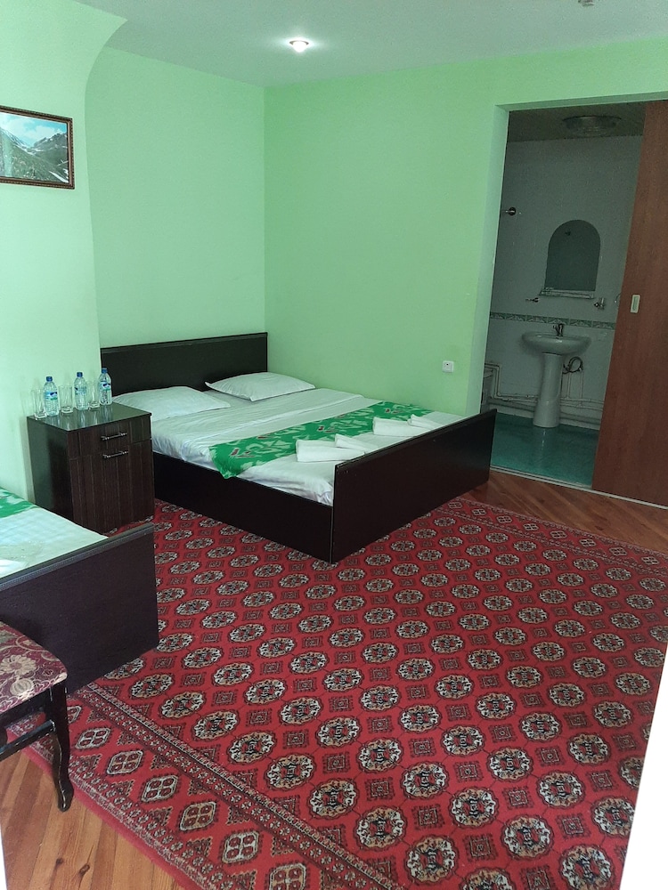 Green House Hotel - Hostel