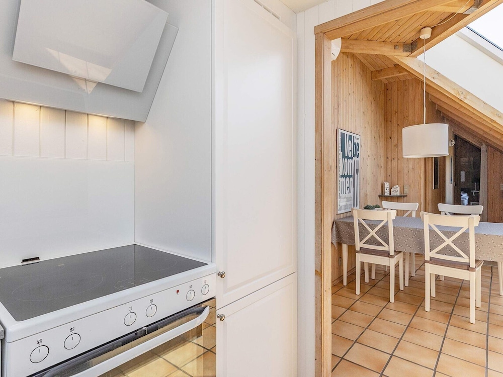 Beautiful Holiday Home in Vejers Strand with Hot Tub view 2