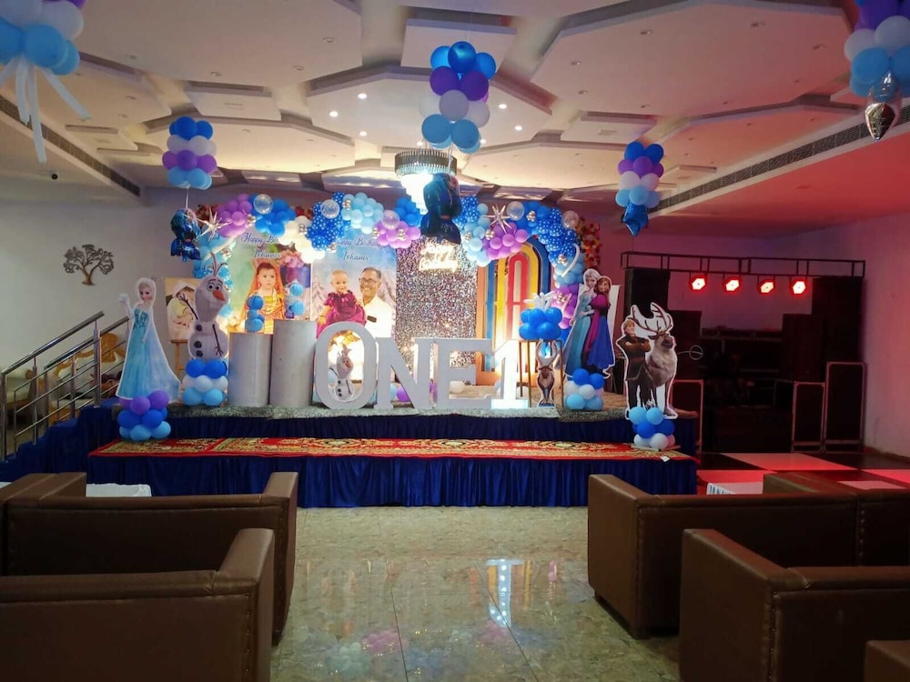 meeting & event spaces