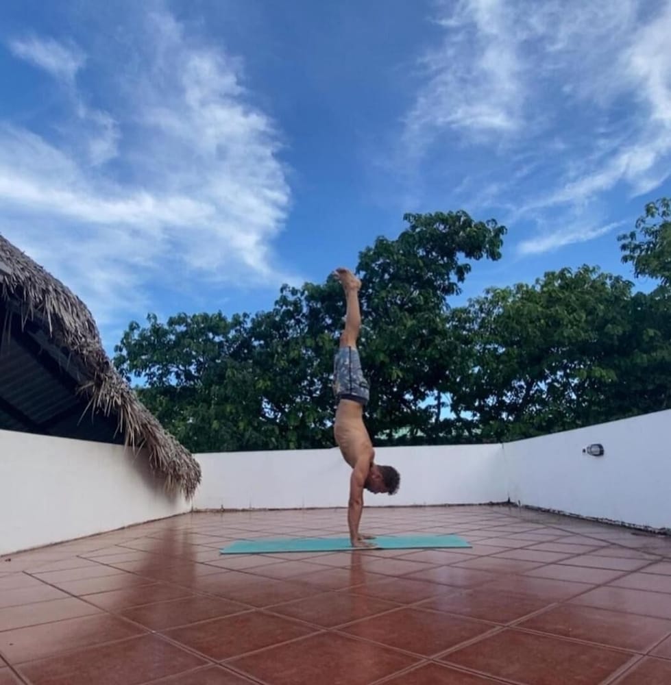 Casa Alice Surf Lodge - Hostel