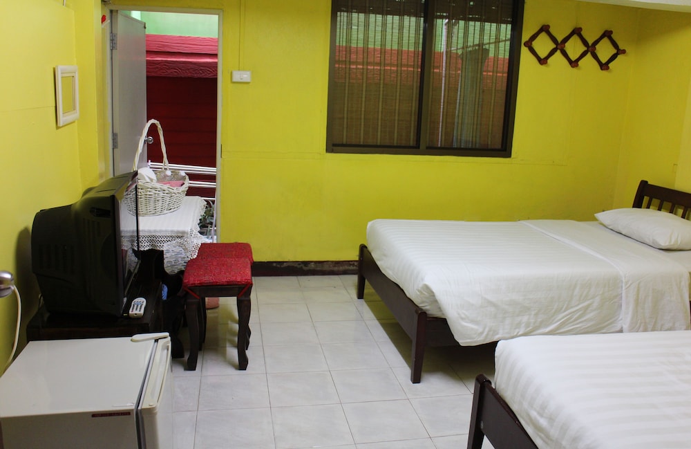 Baan Bua Homestay - Hostel