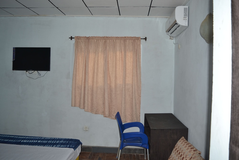 Photo 8