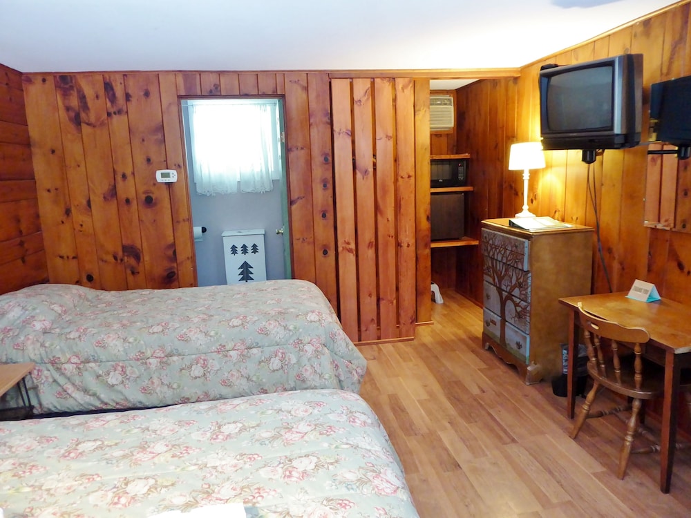 Saratoga Springs Vacations - Saratoga Garden Motel - Property Image 3