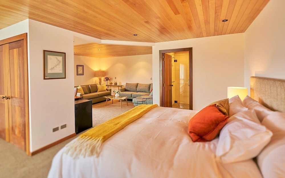 Cabot Lodge