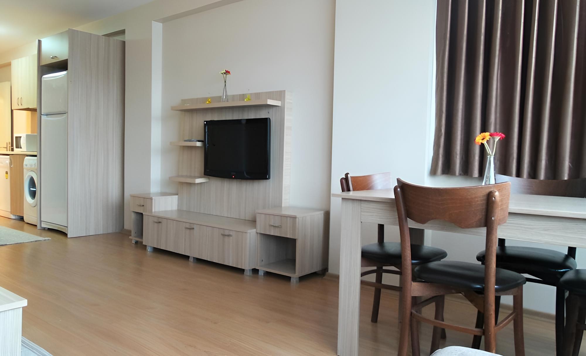 Atrium Suites