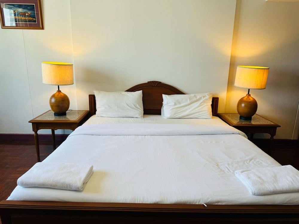 Omni Tower Sukhumvit Nana - Direct
