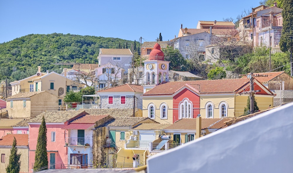 Christine's Seaview by Corfuescapes