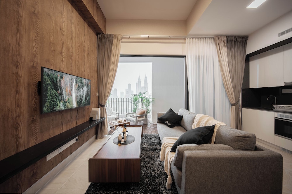 NaiBnB @ The Colony by Infinitum