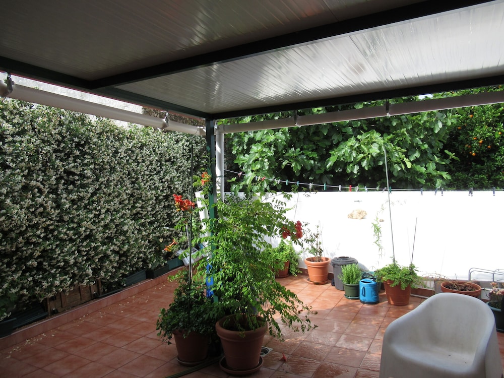 Lovely 2-bed House in Valhascos