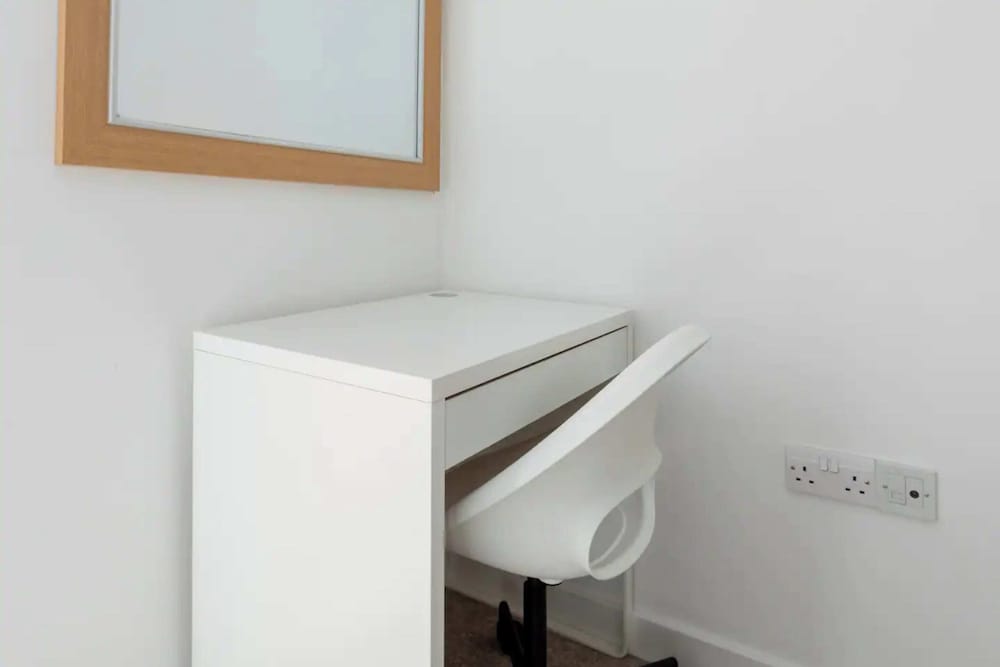 Bright & Airy 1 Bedroom Apartment in Trendy Peckham