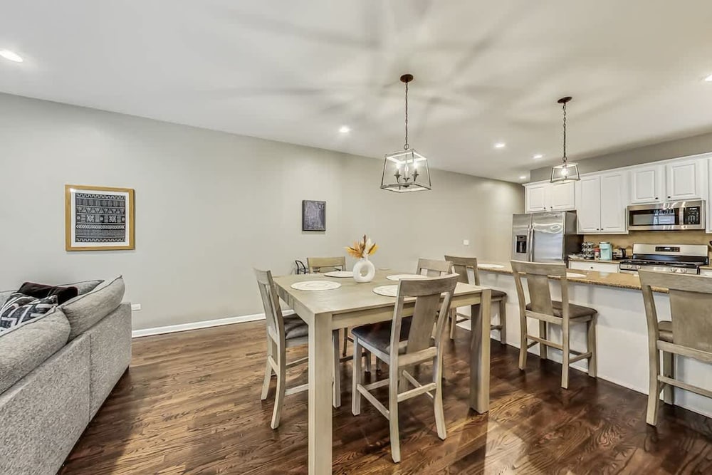 South Loop Three Bedroom Two Bath Home