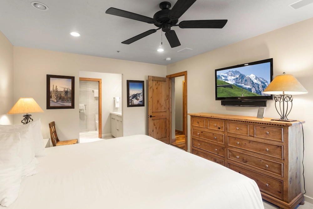 Queen Esther at Deer Valley Resort - Two Bedroom Condo with Hot Tub #2346 2 Condo