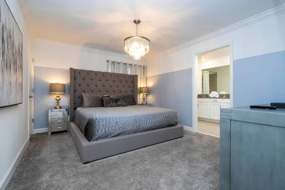 Gorgeous 4 Bd w/ Pool at Storey Lake Resort 4277 - Image 3