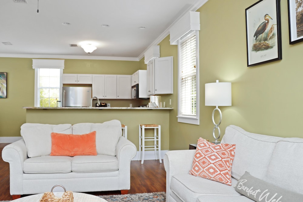 Barefoot Cottage B49 - Seabbatical