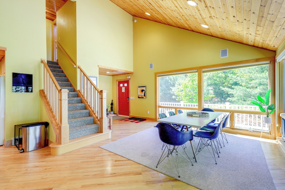 Mears Vacation Rental - Walk to Lake Michigan!