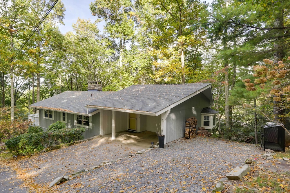 Hike, Fish & Relax: Family Boone Gem w/ Views! view 4
