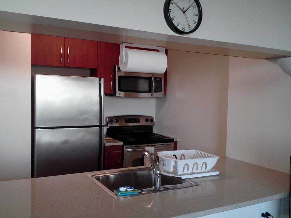 Hudson Suites at Newport