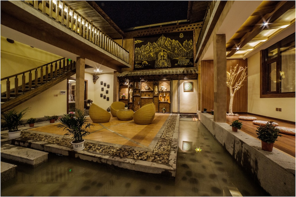 Blossom Dynasty Inn
