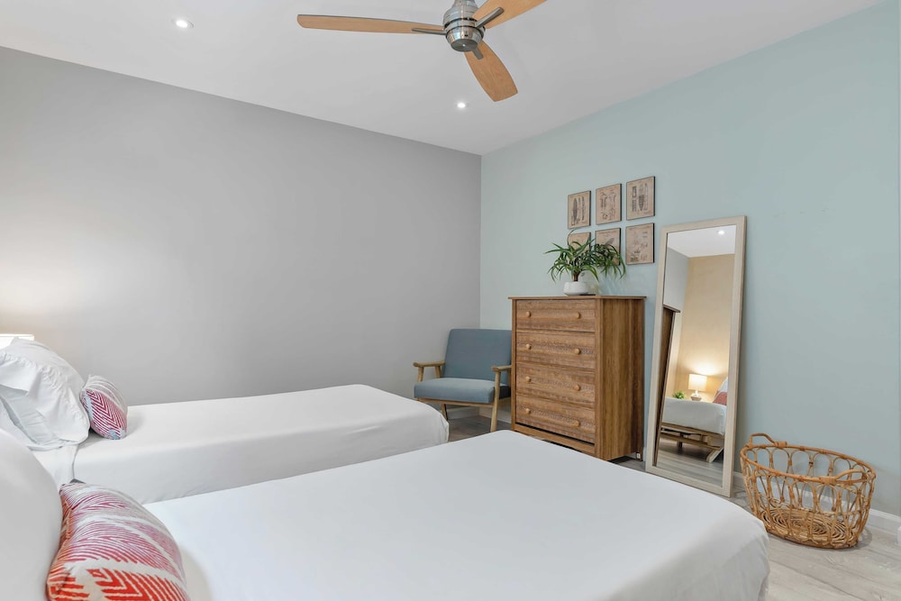El Camino Surfhouse A by Avantstay Surfside Escape, Walk to Trestles Beach