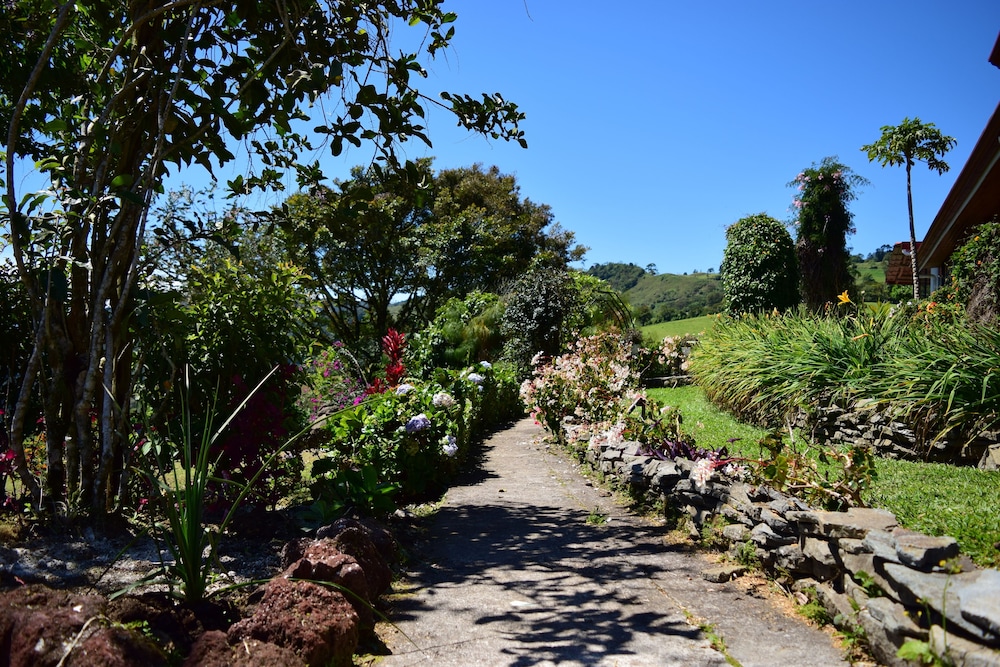 Guayabo Lodge