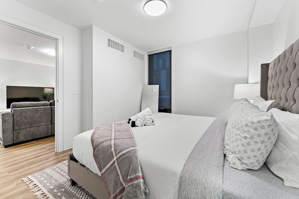 Furnished Apts near Harvard Stadium