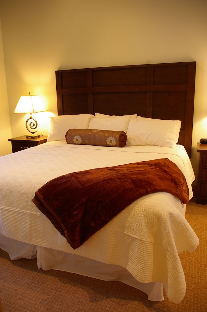 Hotel Fairmont Creek Propery Rentals The Residences - Image 1