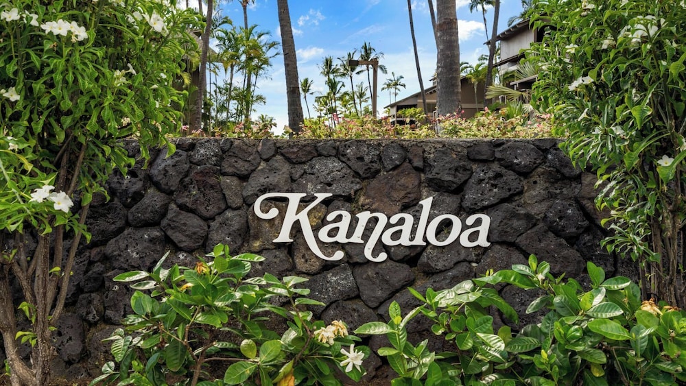 Sunset & Golf Course Views - AC & Wifi - Shady Lanai! - Vrkcv