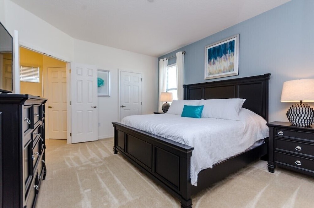 Cool and Modern 9 Bed 7 Ba Villa Pool & Spa 6160boa - Image 3