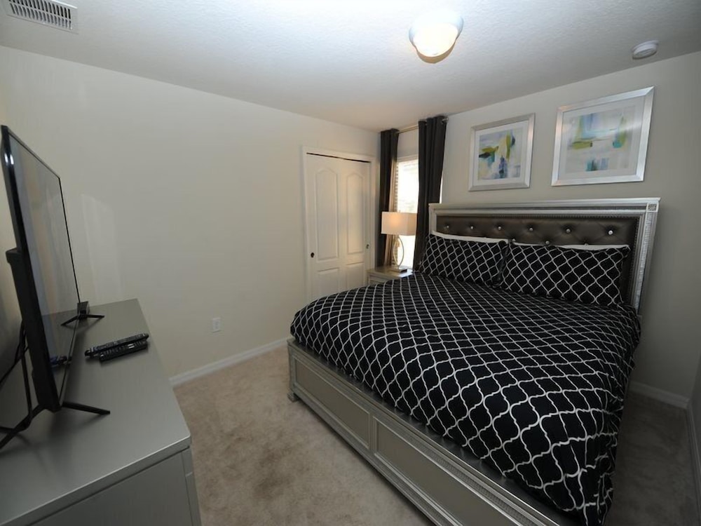 Solterra 52 view 2