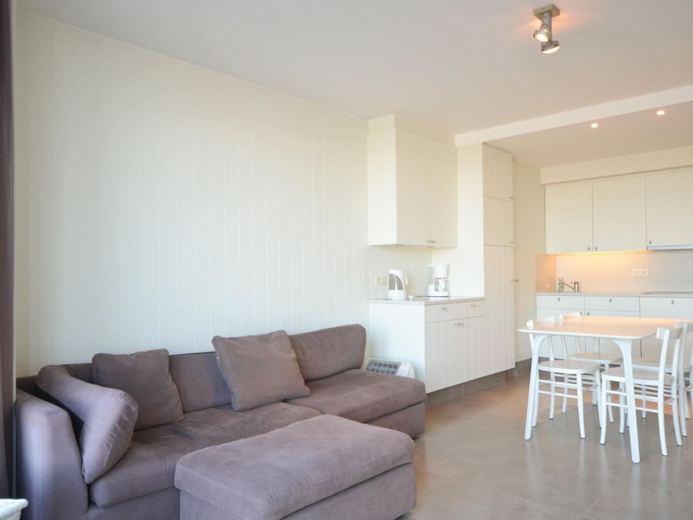 Apartment on the Coast With Beach Access
