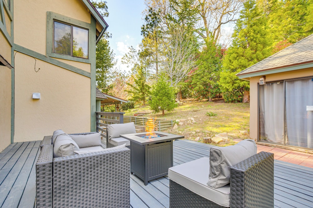 Partial Lake Arrowhead View: Cabin w/ Game Room!