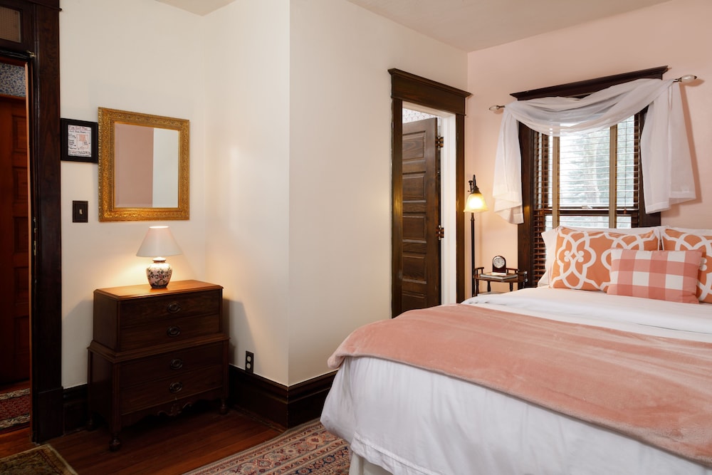 Sherwood Forest B&B