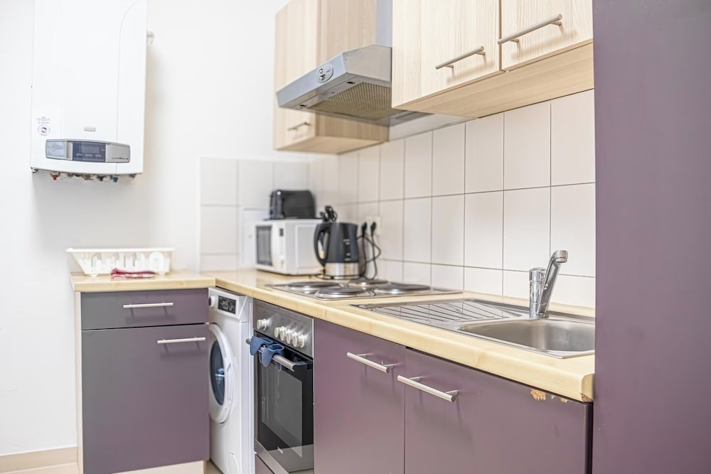 Modern 2BR City Apt Near Stadthalle