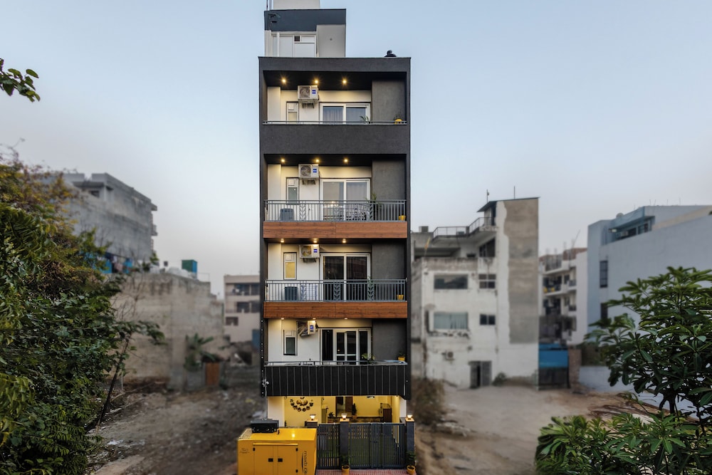 Lime Tree Luxury 2BHK Service Apartments