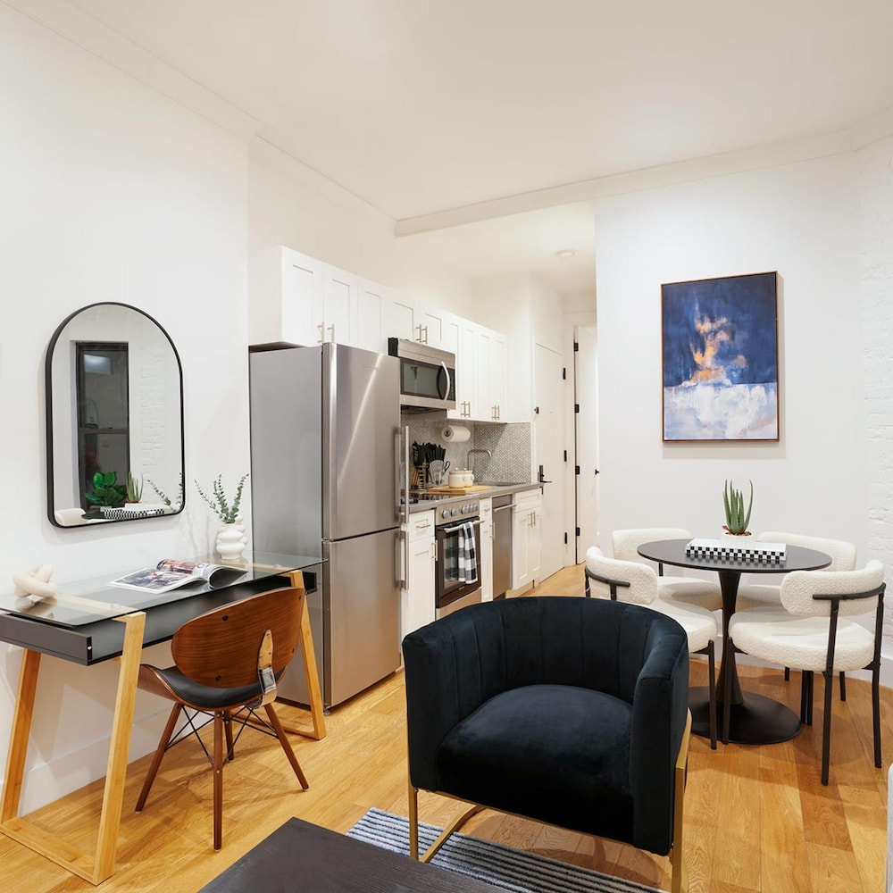 1290-13 Newly Renovated 2 Bedrooms in UES