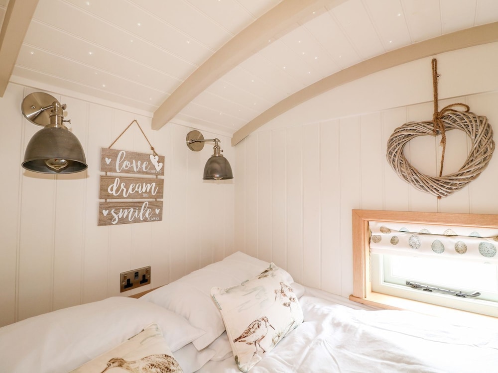 Herbie's Shepherds Hut at Shepherds Lodge