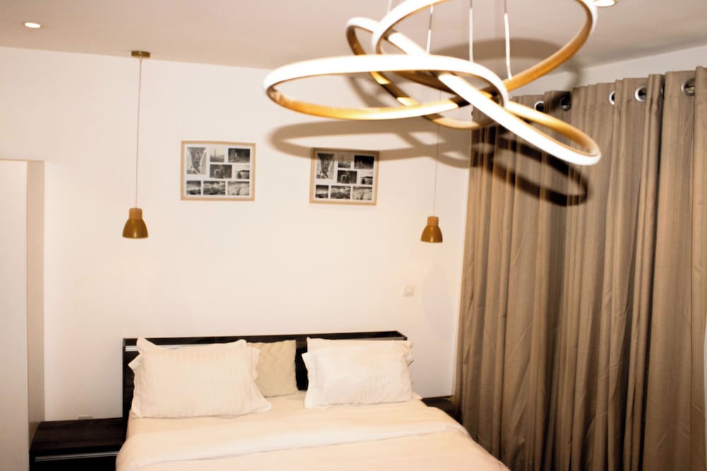 EBS LEGEND ONE BEDROOM DUPLUX embassy