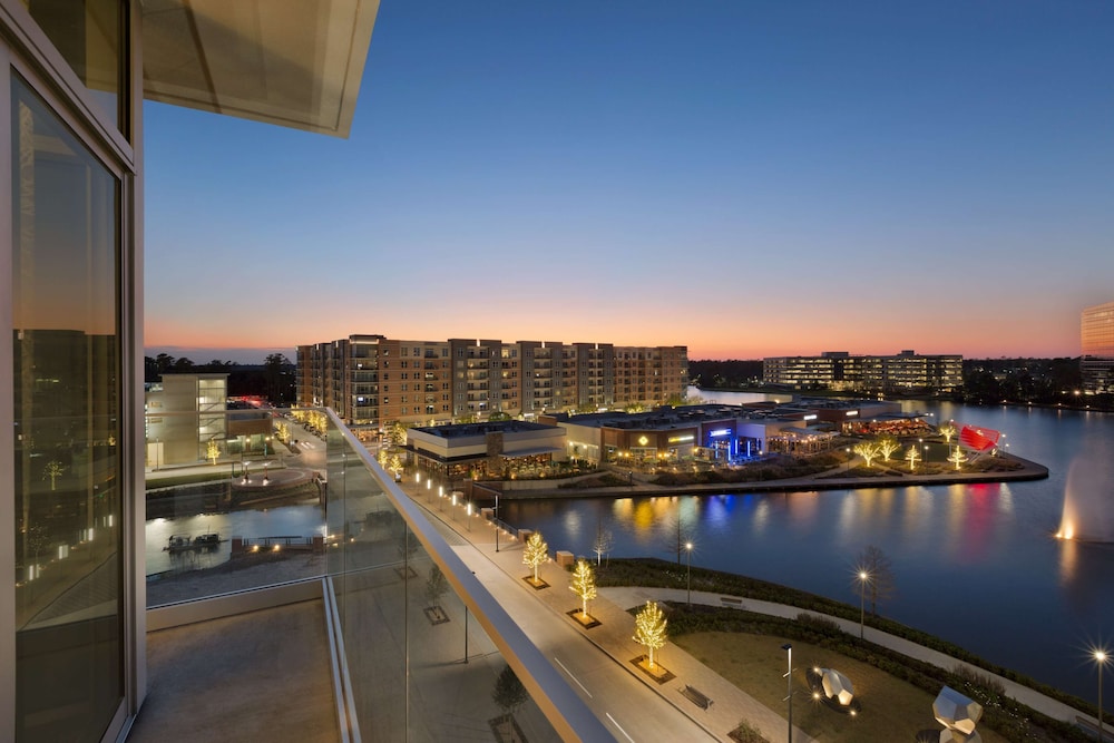 Embassy Suites by Hilton The Woodlands at Hughes Landing - Property Image 17