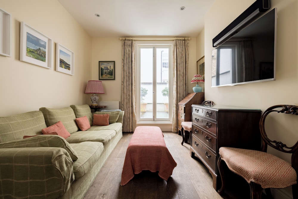 The Chelsea Abode - 4bdr Home With Terrace