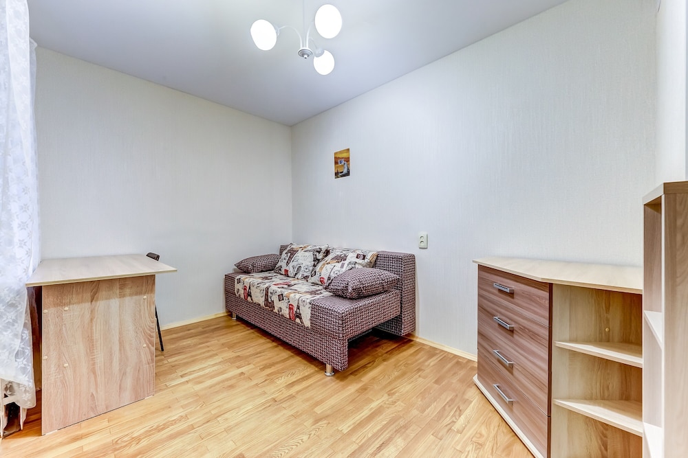 AG Apartment Varshavskaya 63-1 view 4