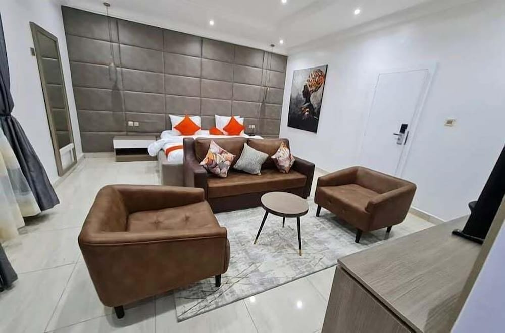 Linea Recta Apartment