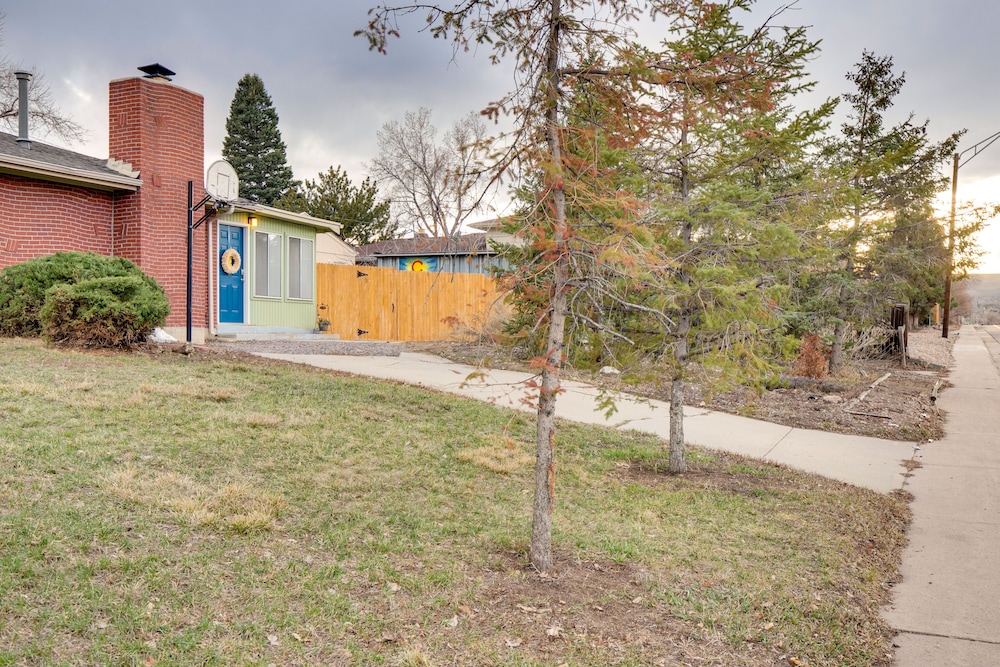 Cozy Lakewood Gem w/ Patio, 8 Mi to Red Rocks! view 5